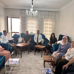 Şehit Ailelerine ve Gazilerimize Anlamlı Ziyaret - fotoğraf 4