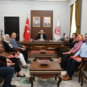 Valimizden Koruyucu Aile Birimimize Başarı Belgesi - fotoğraf 6