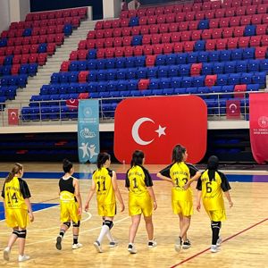 Çocuk kuruluşlarımızla Voleybol Turnuvası Düzenledik - fotoğraf 1