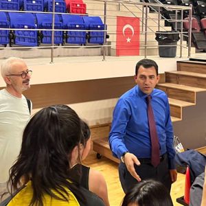 Çocuk kuruluşlarımızla Voleybol Turnuvası Düzenledik - fotoğraf 2