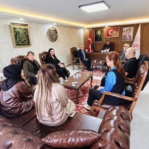 Ordu AK Parti İl Başkan Yardımcısı ve Sosyal Politikalar Başkanı Tayfun Yıldız, Engelli Koordinasyon Merkezi Başkanı Mehmet Aktaş ve beraberindeki heyet, Engelliler Haftası dolayısıyla Aile ve Sosyal Hizmetler İl Müdürü Harun Tan’ı makamında ziyaret etti. - fotoğraf 5