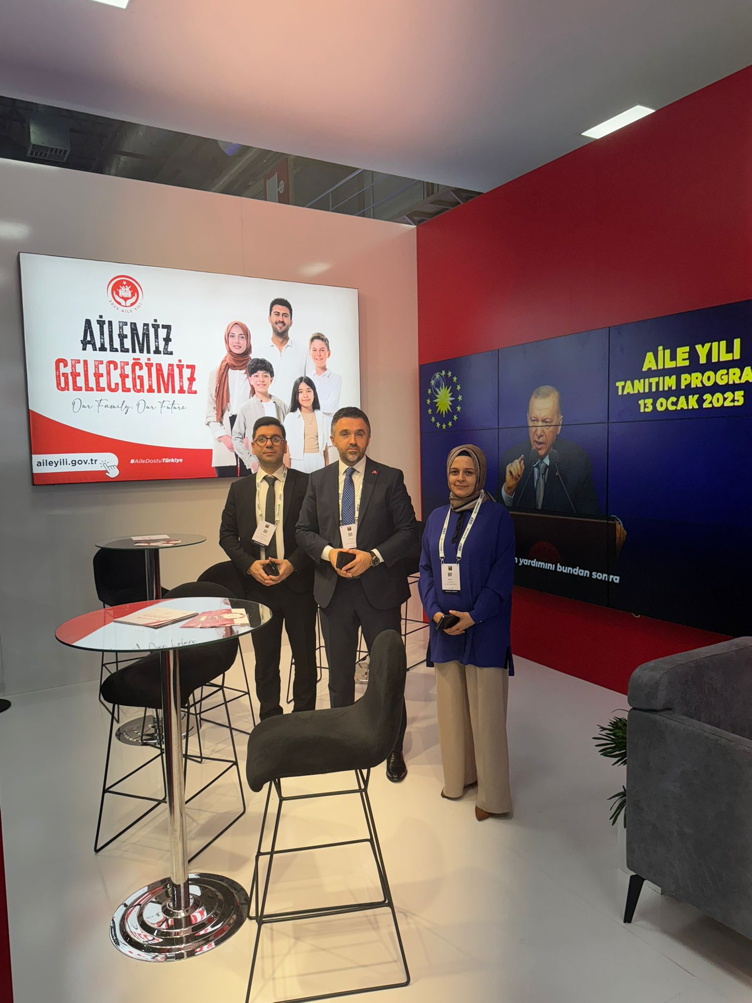 İDEF 2025 Uluslararası Savunma Sanayi Fuarında,  Aile Yılı Tanıtım Standı ile Koruyucu ve Önleyici Hizmet Modellerimize İlişkin Bilgilendirmede Bulunuyoruz