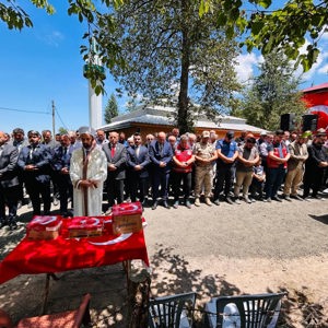  Akkuş ilçemizin Kurtboğaz Mahallesinde inşa edilen anıt mezarın açılışına ve şehidimizi anma programına katıldık. - fotoğraf 4