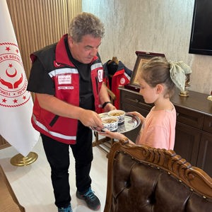 Aşurenin Bereketi Paylaşıldı - fotoğraf 1