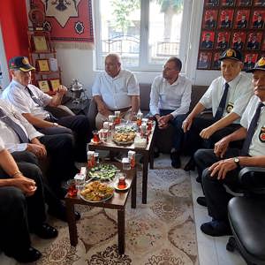 Kıbrıs Barış Harekatı'nın 51. Yıl Dönümünde Anlamlı Ziyaret - fotoğraf 2