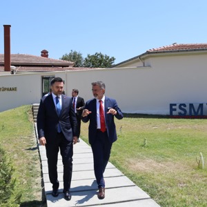 İl Müdürümüz Sayın Ömer TURAN’ın, Fatih Sultan Mehmet Vakıf Üniversitesi Rektörü Prof. Dr. Nevzat Şimşek’e Gerçekleştirdiği Ziyaret - fotoğraf 2