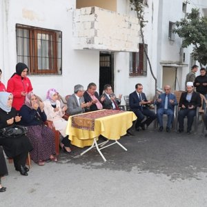 Hatay Valisi Rahmi Doğan, Şehit Ailelerini Ziyaret Etti - fotoğraf 4