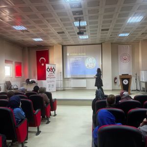 "Özel Gereksinimli Çocuklar ve Aileler ile Sosyal Hizmetlerde Buluşalım! Sosyal Sorunları Konuşalım!” Projesi Devam Ediyor" - fotoğraf 5