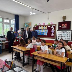 2025 Aile Yılı Etkinlikleri Kapsamında Müdürlüğümüze bağlı Alaplı Sosyal Hizmet Merkezi Tarafından Düzenlenen ‘Aile’ Temalı Resim Yarışması Gerçekleştirildi. - fotoğraf 4