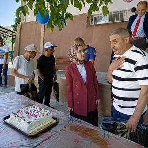 Başyayla Bakım, Rehabilitasyon ve Aile Danışma Merkezi Müdürlüğündeki Özel Bireylerimizin Doğum Günleri Kutlandı - fotoğraf 8