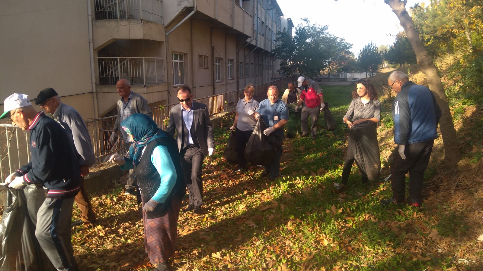 Çevreci Yaşlılardan Örnek Davranış