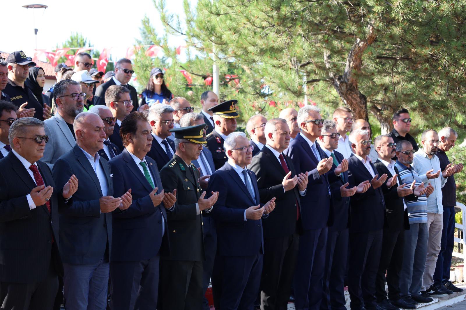 15 Temmuz Demokrasi ve Milli Birlik Günü dolayısıyla şehitlerimizin kabirlerini ziyaret ettik.
