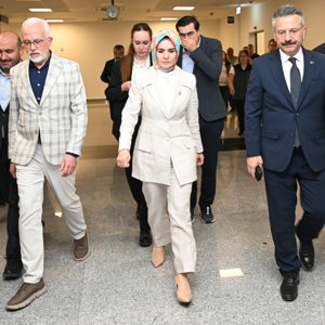 Bakanımız Sayın Göktaş'tan Orman Yangını Şehitlerinin Ailelerine Taziye Ziyareti - fotoğraf 9