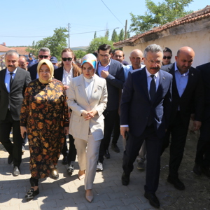 Bakanımız Sayın Göktaş'tan Orman Yangını Şehitlerinin Ailelerine Taziye Ziyareti - fotoğraf 1
