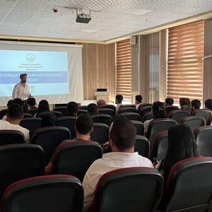 Yüksekova Sosyal Hizmet Merkezinde Evlilik Öncesi Eğitim Programları Devam Ediyor - fotoğraf 1