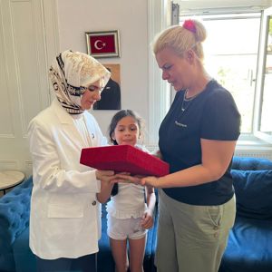 Bakanımız Mahinur ÖZDEMİR GÖKTAŞ  İzmir' de Şehit Ailelerini Ziyaret Etti - fotoğraf 2