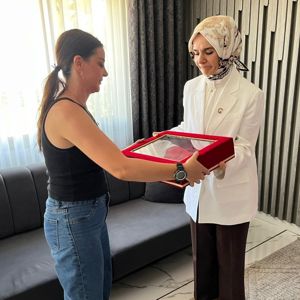 Bakanımız Mahinur ÖZDEMİR GÖKTAŞ  İzmir' de Şehit Ailelerini Ziyaret Etti - fotoğraf 8