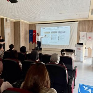 Yüksekova’da Kadınlara Proje Eğitimi - fotoğraf 1