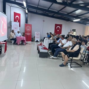 Kocaeli Bakım Rehabilitasyon ve Aile Danışma Merkezi Müdürlüğü Ailesi olarak 15 Temmuz Demokrasi ve Millî Birlik Günü kapsamında, şehitlerimizi anmak ve milli birlik ruhumuzu yaşatmak amacıyla kuruluşumuzda bir anma töreni düzenledik. - fotoğraf 1