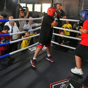 Ayten Burhan Erdayı Çocukevleri Sitesi Müdürlüğümüz ile Balıkesir Üniversitesi Spor Bilimleri Fakültesi iş birliğinde, Çocuklarımız için Boks Eğitimleri Başladı. - fotoğraf 4