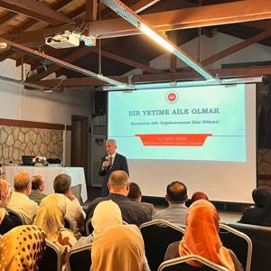 2025 #Aileyılı ve Koruyucu Aile Günü kapsamında  “Bir Yetime Aile Olmak – Koruyucu Aile Uygulamasının Dini Yönü” konulu konferans düzenlendi. - fotoğraf 3