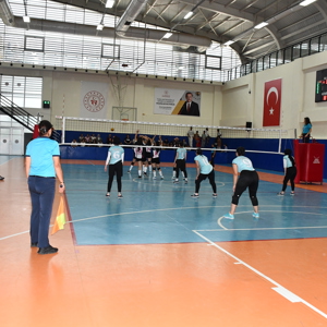 Kız Voleybol Takımımız Akdeniz Bölge 1. Oldu - fotoğraf 1