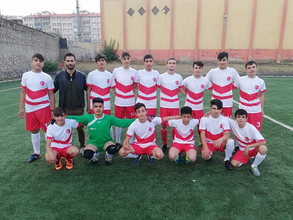 Muş ASP Gençlik Spor Kulübü Futbol Takımımız İlimizde düzenlenen U-16 Futbol liginde mücadele etti