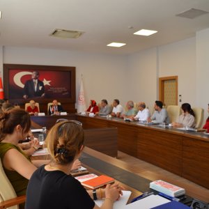 Koruyucu Aile Hizmetleri Değerlendirme Toplantısı Gerçekleştirildi - fotoğraf 2