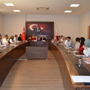 Koruyucu Aile Hizmetleri Değerlendirme Toplantısı Gerçekleştirildi - fotoğraf 1