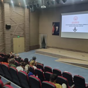 Rehberlik Çalışmaları Kapsamında Meslek Elemanları ile Bakım Personeline Yönelik Eğitim Programı Düzenlendi. - fotoğraf 6