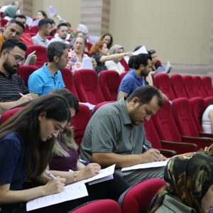 Rehberlik Çalışmaları Kapsamında Meslek Elemanları ile Bakım Personeline Yönelik Eğitim Programı Düzenlendi. - fotoğraf 7