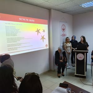 Valimiz  Numan Hatipoğlu’nun eşi Psikolog Dr. Ayfer Hatipoğlu başkanlığında: Gönül Elçileri ile Koruyucu Aile Hizmet Modeli Farkındalık Toplantısı yapıldı.  - fotoğraf 4