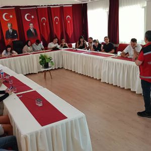 Evlenecek Gençlerin Desteklenmesi Projesi Kapsamında Eğitim Gerçekleştirildi - fotoğraf 2