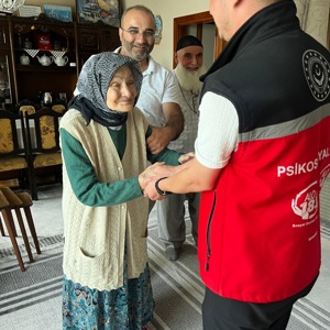 Aziz Şehitlerimizin Emanetlerine ve Kahraman Gazilerimize Gönüllere Dokunan Ziyaretler - fotoğraf 1