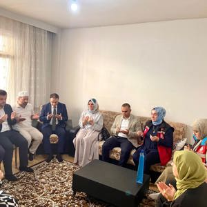 Aziz Şehitlerimizin Emanetlerine ve Kahraman Gazilerimize Gönüllere Dokunan Ziyaretler - fotoğraf 5