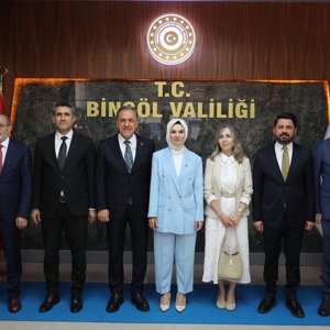 Bakanımız Göktaş, Bingöl'de Gönül Elçileri ile Koruyucu Aile Farkındalık Toplantısı'nda konuştu - fotoğraf 5