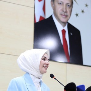 Bakanımız Göktaş, Bingöl'de Gönül Elçileri ile Koruyucu Aile Farkındalık Toplantısı'nda konuştu - fotoğraf 1
