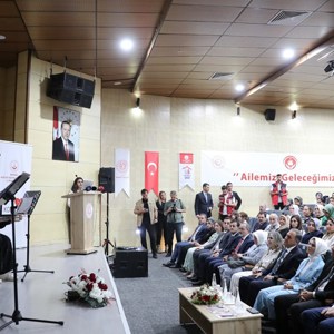 Bakanımız Göktaş, Bingöl'de Gönül Elçileri ile Koruyucu Aile Farkındalık Toplantısı'nda konuştu - fotoğraf 4