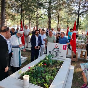 Şehadetinin Yıldönümünde Şehidimizi Dualarla Andık - fotoğraf 1