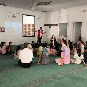 “Değerlerimle Varım Değerlerimle Güçlüyüm” Projesi Kapsamında Yaz Kuran Kurslarında Çocuklarımıza Eğitim Verildi. - fotoğraf 4
