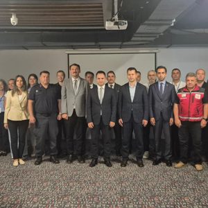 Geçici Koruyucu Aile Paydaş Toplantısı ve Eğitim Programı Gerçekleştirildi - fotoğraf 3
