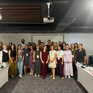 Geçici Koruyucu Aile Paydaş Toplantısı ve Eğitim Programı Gerçekleştirildi - fotoğraf 2