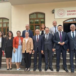 İl Müdürümüz Bilgin Özbaş Bursa İlinde gerçekleştirilen Kadın Hizmetleri Bölgesel İstişare Toplantısına katılım sağladı.    - fotoğraf 3
