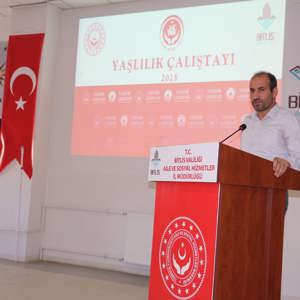 Bitlis'te "2. Yaşlılık Şurası" kapsamında "İl Yaşlı Çalıştayı" düzenlendi. - fotoğraf 4