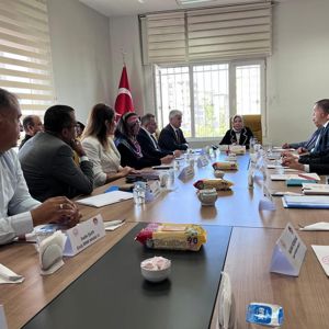 Aile ve Sosyal Hizmetler Bakan Yardımcısı Sn. Leman Yenigün Gündüz Bakım Aile Danışma ve Rehabilitasyon Merkezi Müdürlüğünü ziyaret ederek, burada kuruluş müdürleri toplantısı gerçekleştirdi. - fotoğraf 3