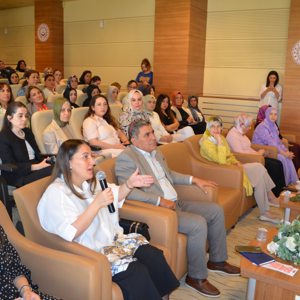 2025 Aile Yılı Kapsamında Koruyucu Aile Farkındalık Toplantısı Gerçekleştirildi - fotoğraf 3