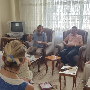 Sosyal Hizmet Merkezlerimiz Aziz Şehitlerimizin Kıymetli Emanetleri ve Kahraman Gazilerimizi İl Genelinde Ziyaret Etmeye Devam Etmektedir - fotoğraf 3