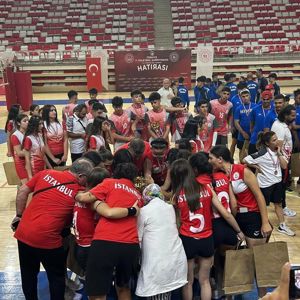 Çocuk Hizmetleri Genel Müdürlüğü 7. Voleybol Türkiye Şampiyonasına Katılan Takımlarımızdan Türkiye Şampiyonluğu ve Üçüncülük Başarısı - fotoğraf 1