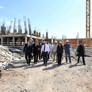 Valimiz Sayın İbrahim Akın Meram İlçesi Gödene Mahallesinde Yapımı Devam Eden Huzurevi Yaşlı Bakım ve Rehabilitasyon Merkezi İnşaatını Ziyaret Etti - fotoğraf 1