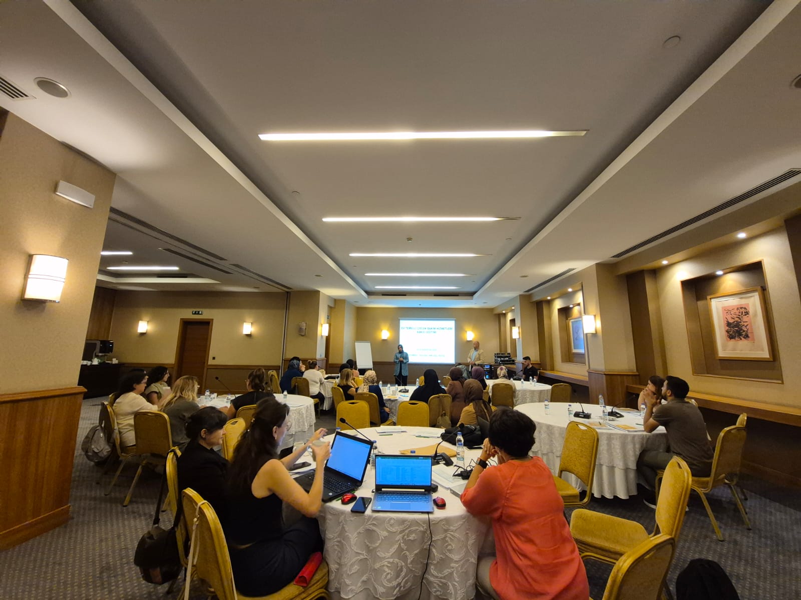 Komşu Anne Projesi Pilot Eğitimleri Devam Ediyor